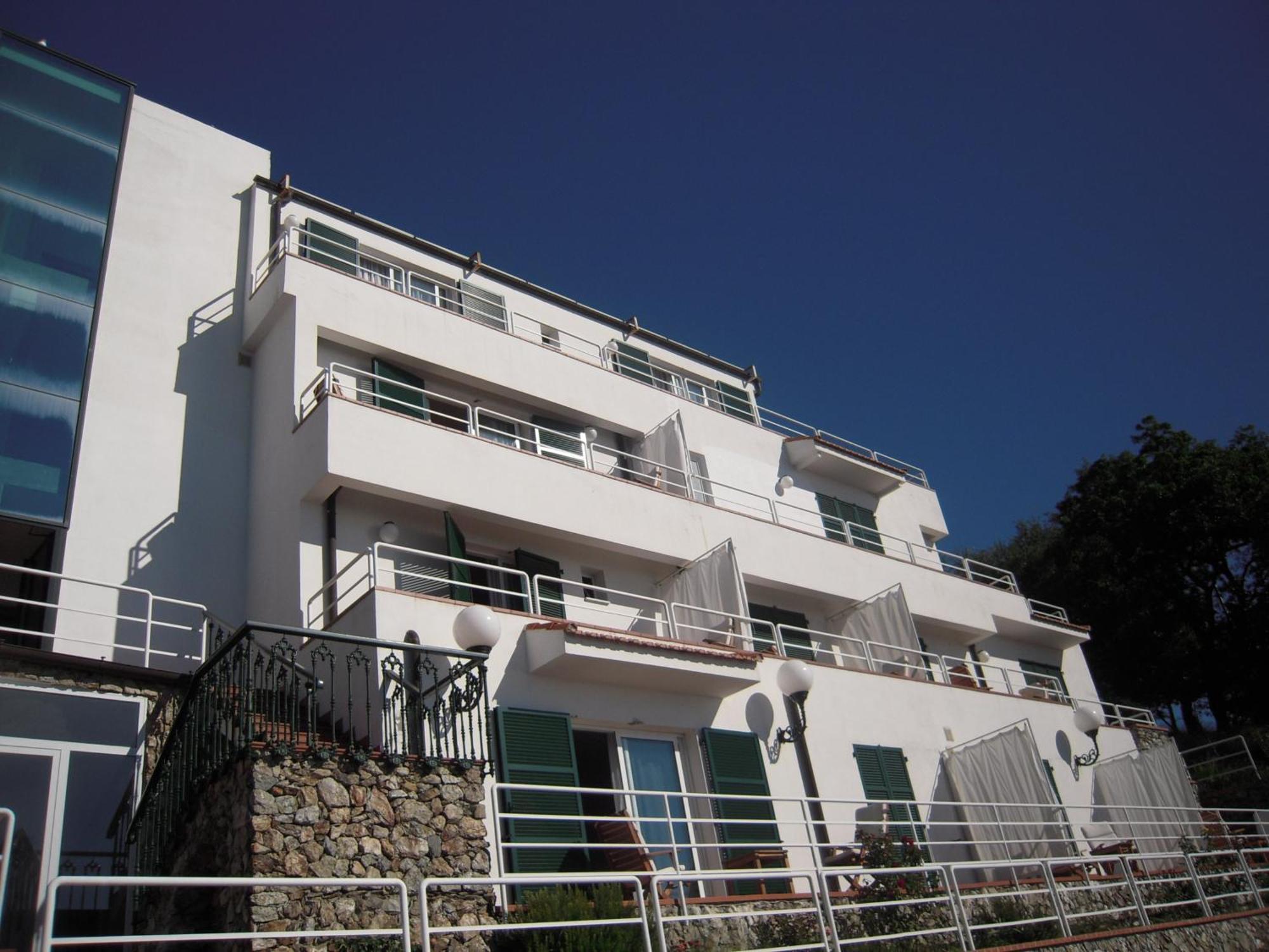 Claudio 3* Bergeggi